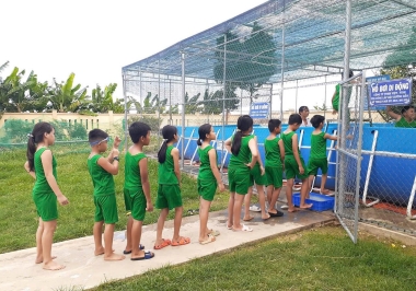 Hồ bơi di động THCS PHú Đức Vĩnh Long
